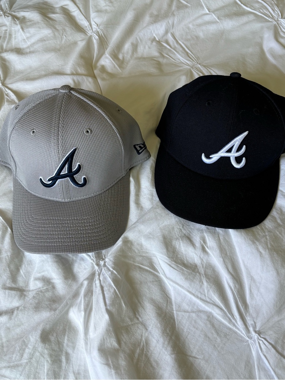 New Men’s Atlanta Braves Caps - Black & Gray